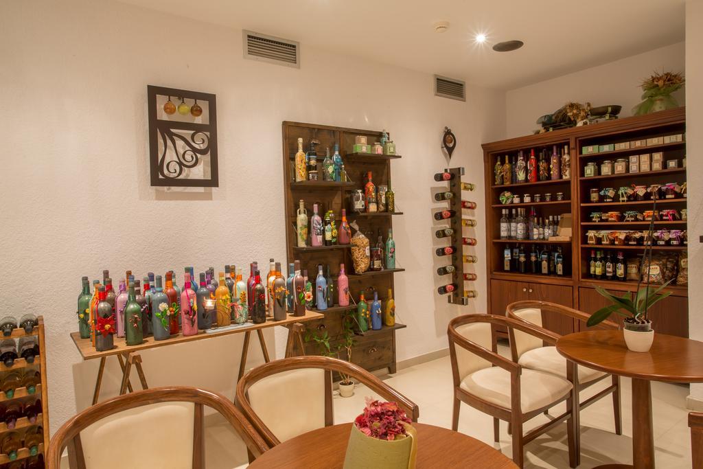 Natura Club Hotel & Spa - Adults Only Vlassada エクステリア 写真